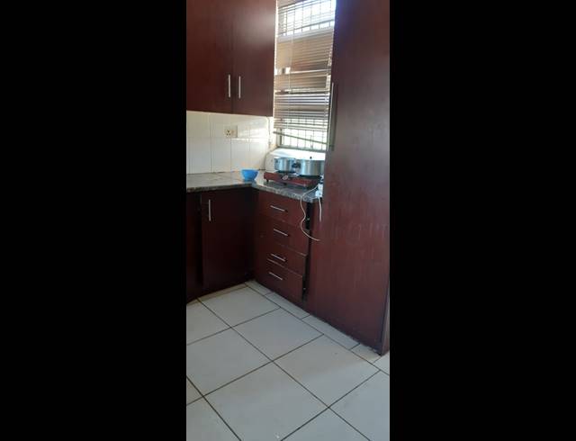 2 BEDROOM FLAT FOR SALE IN SURAYAVILLE